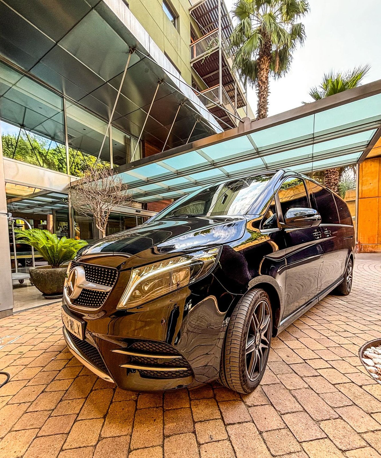 America's Cup Barcelona 2024: chófer privado en el Hotel Miramar