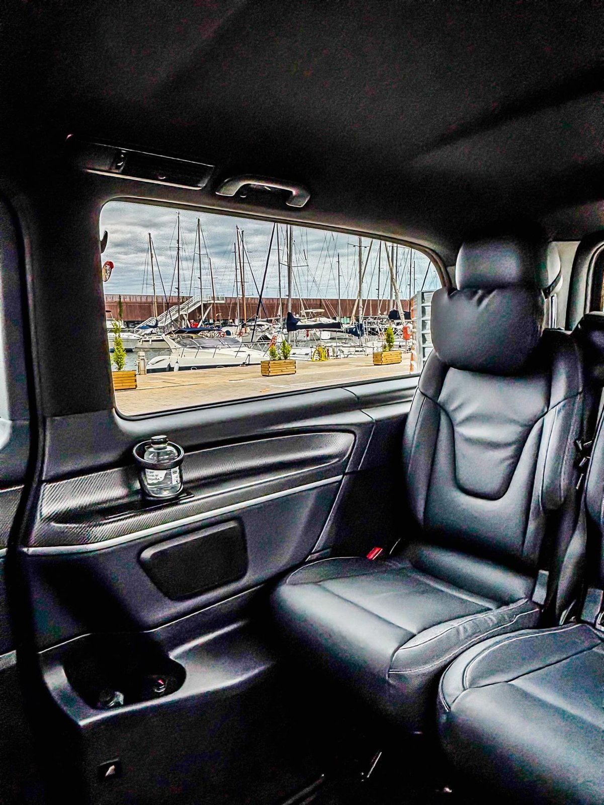 Chófer privado en Barcelona: confort a bordo rumbo al Port Olímpic