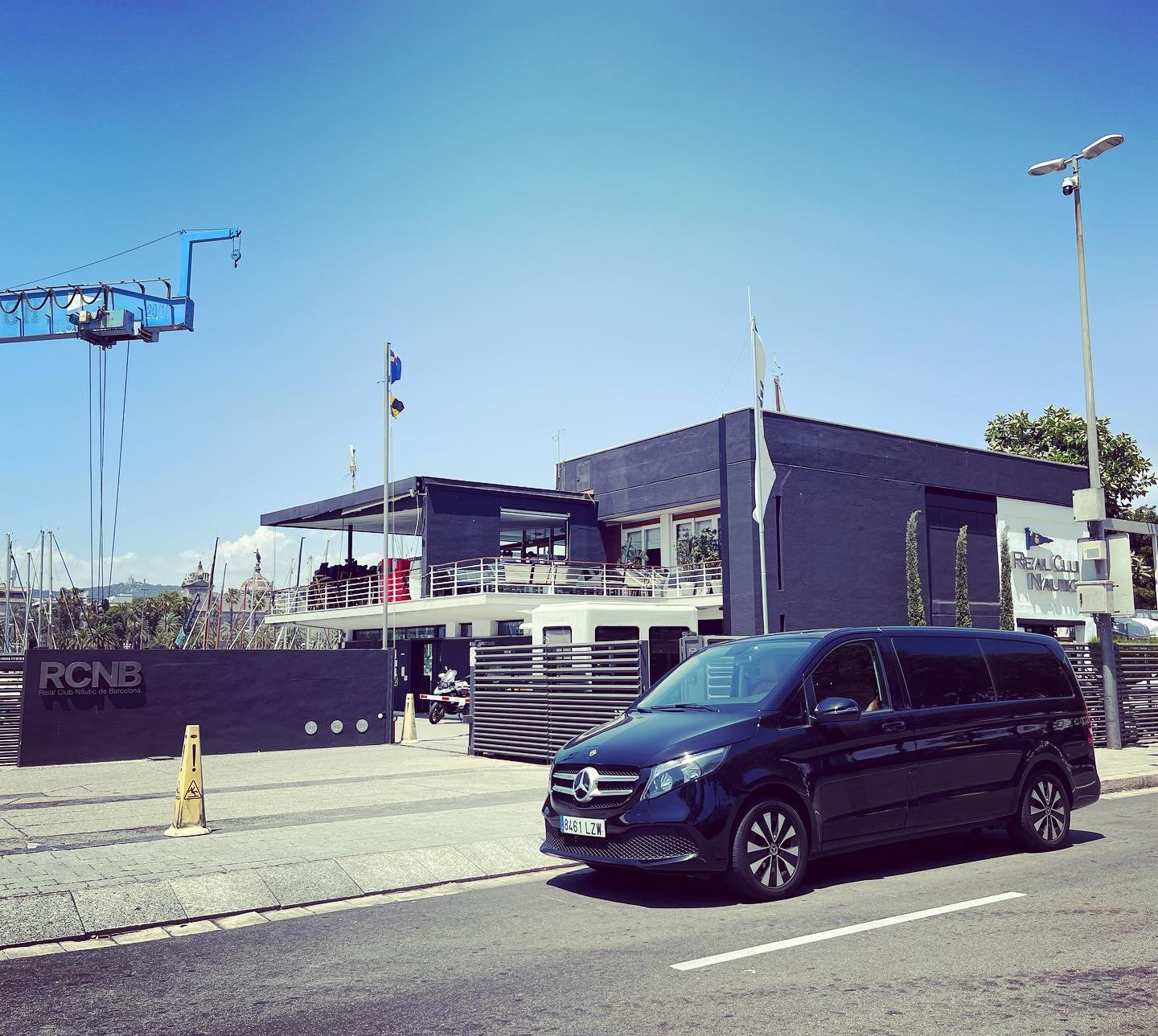 Chófer privado en Barcelona: traslados VIP este verano