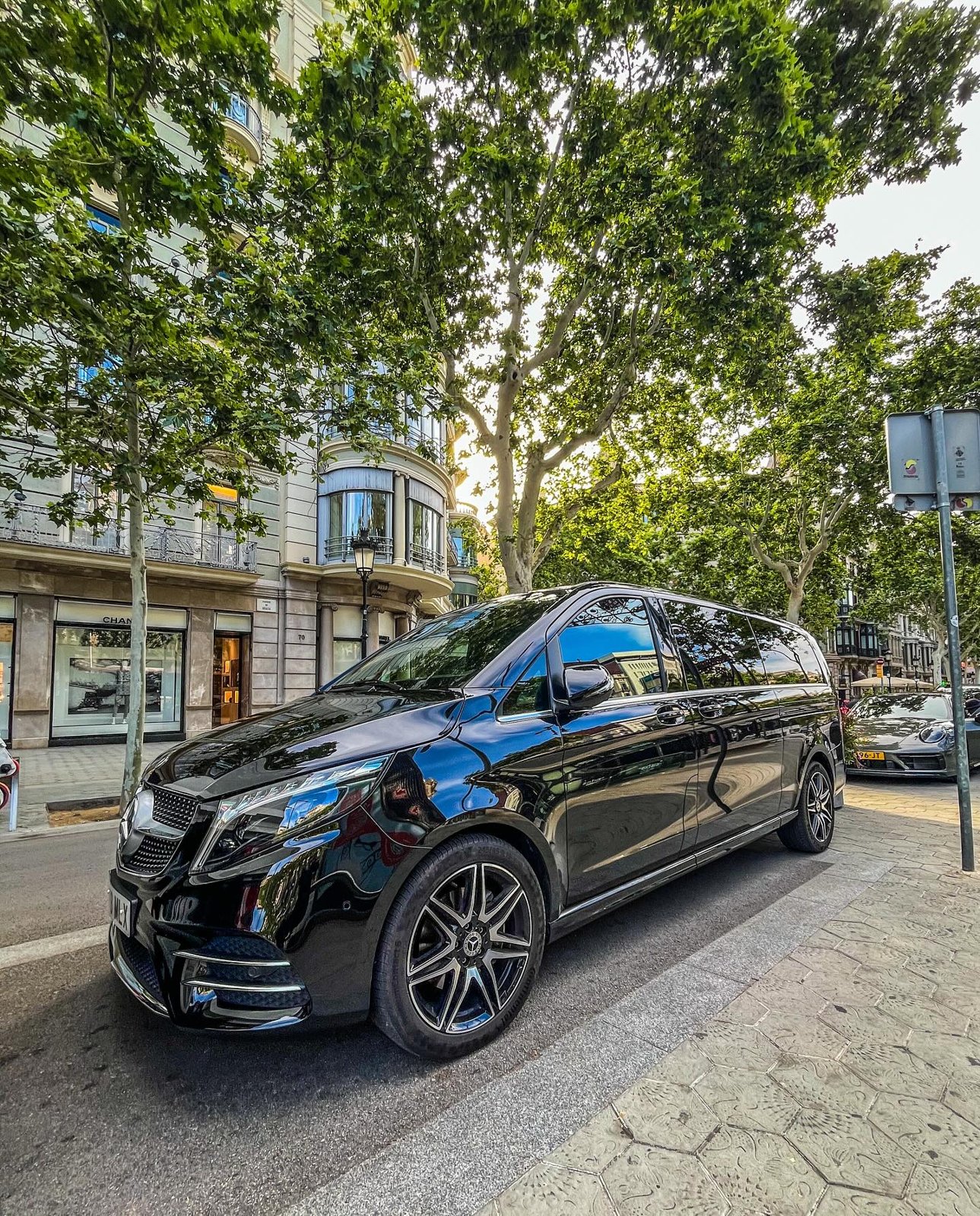 Chófer privado para ir de compras en Barcelona