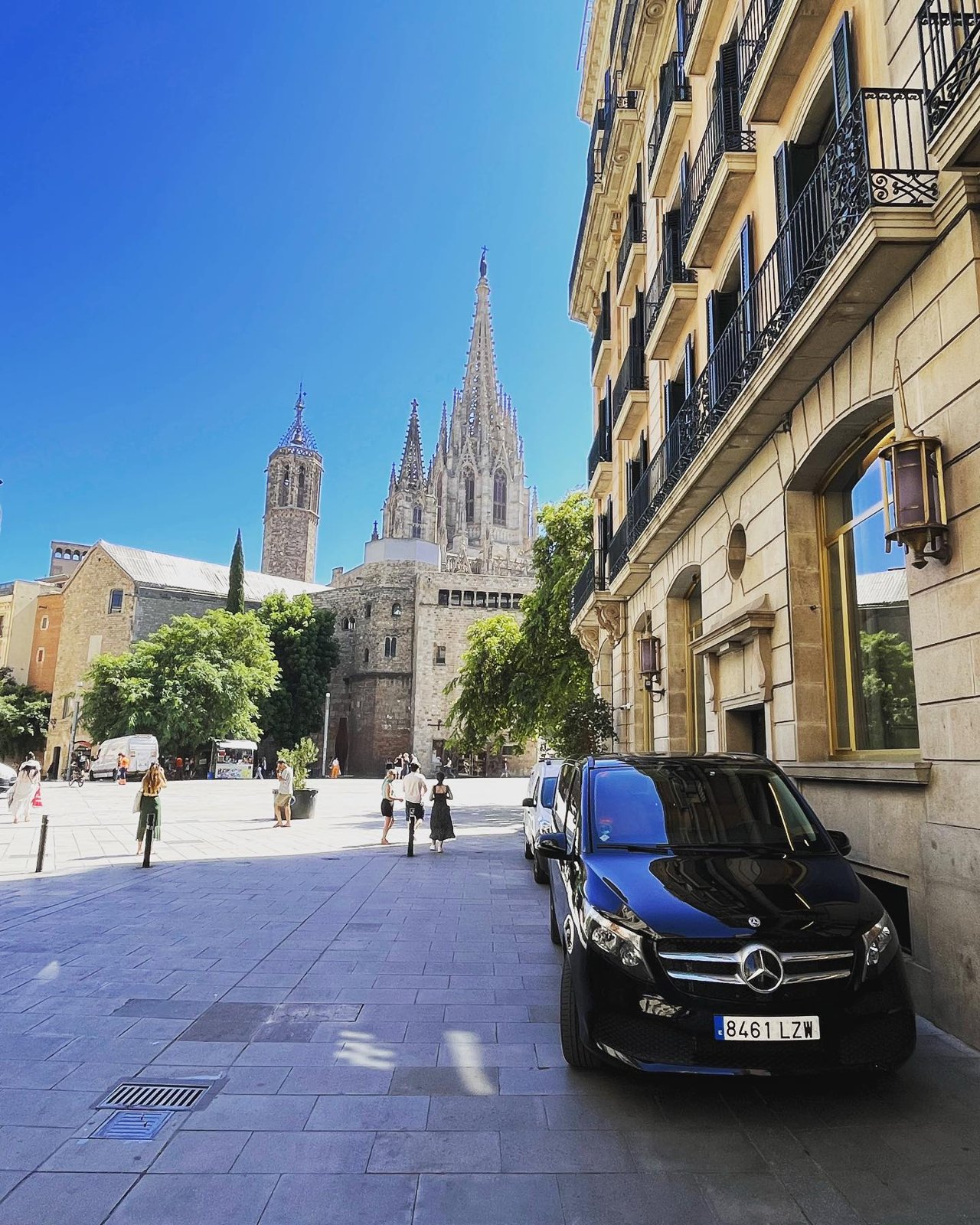 City tour privado por Barcelona en minivan Mercedes V-Class