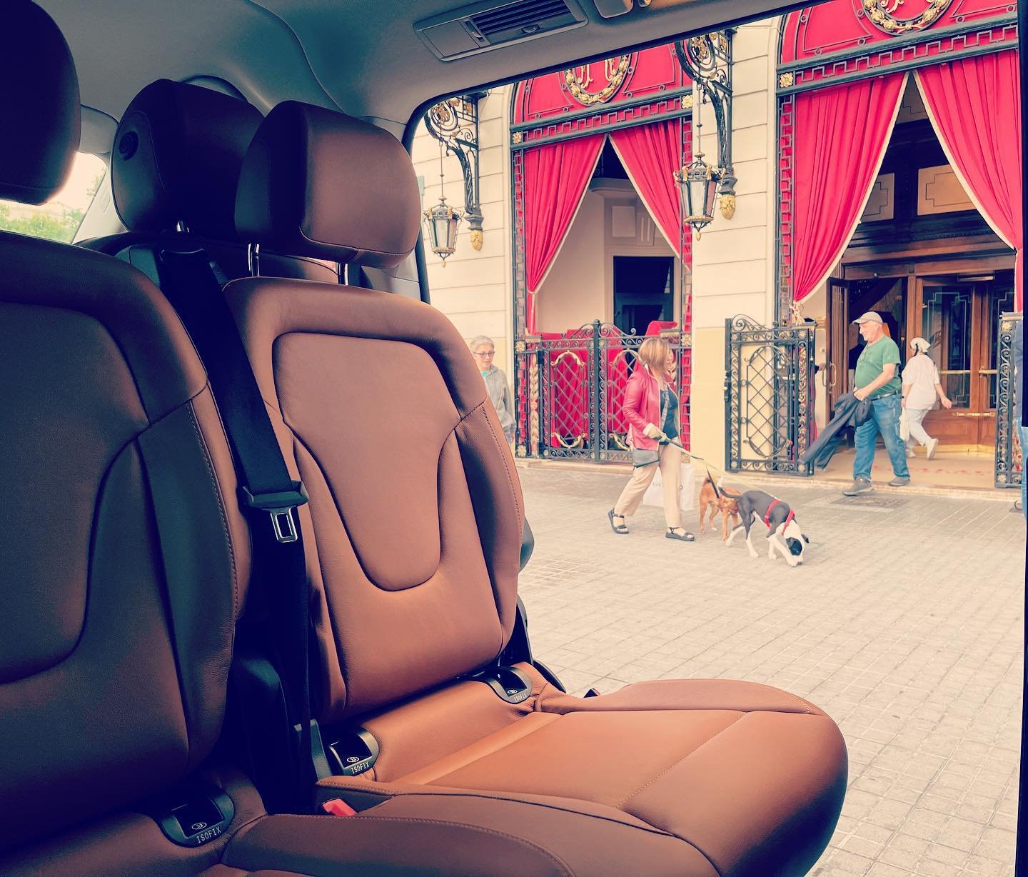 Conciertos en Barcelona 2023: traslado VIP en Mercedes V-Class