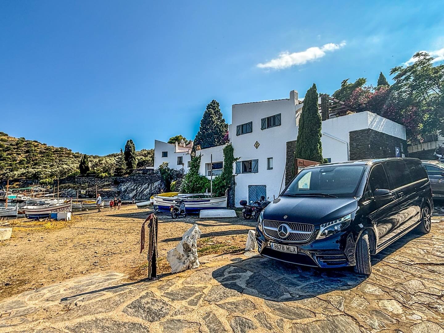 Portlligat y la casa de Dalí: visita con chófer privado desde Barcelona