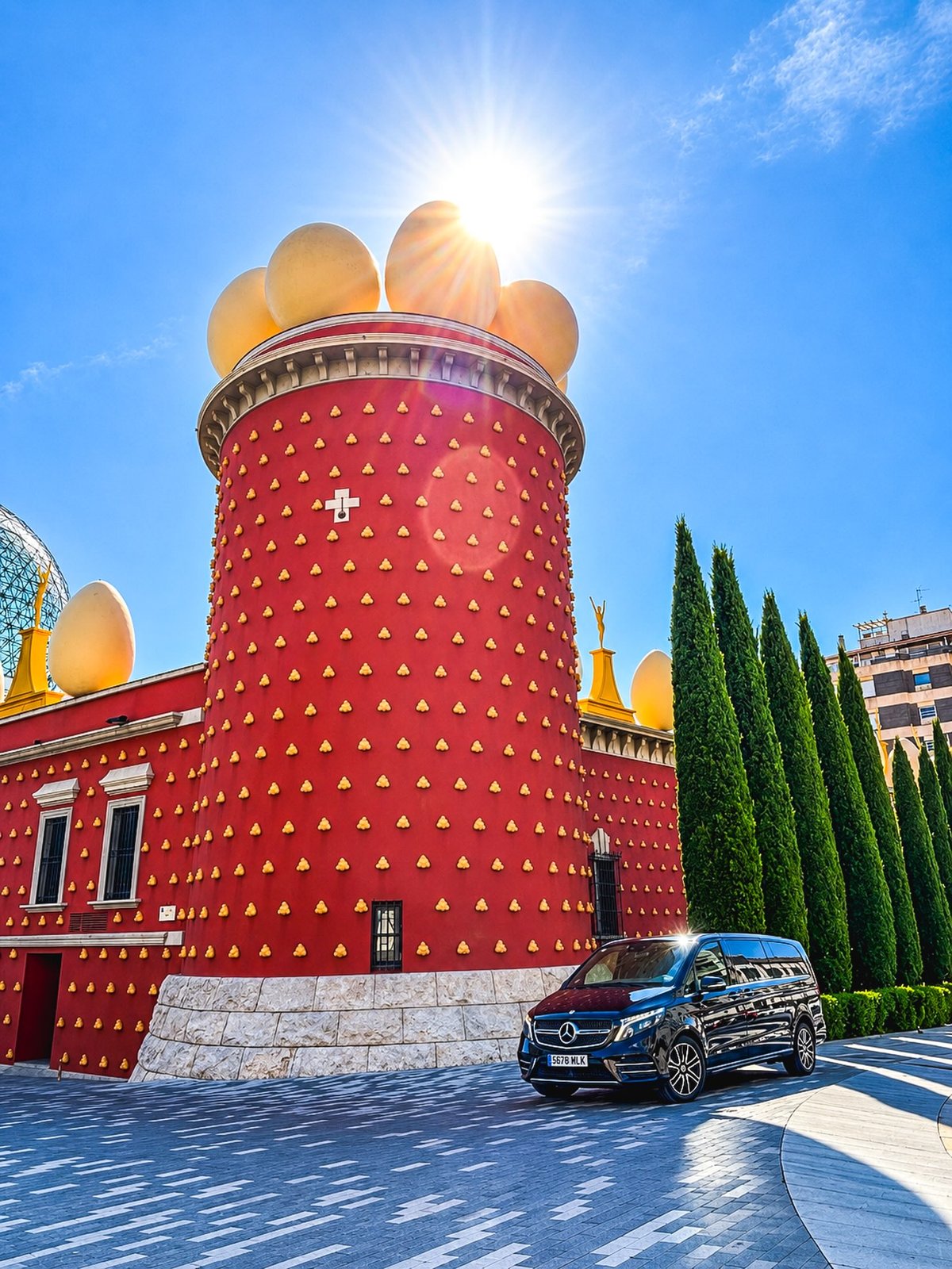 Tour privado a Figueres: el Museu Dalí con chófer desde Barcelona