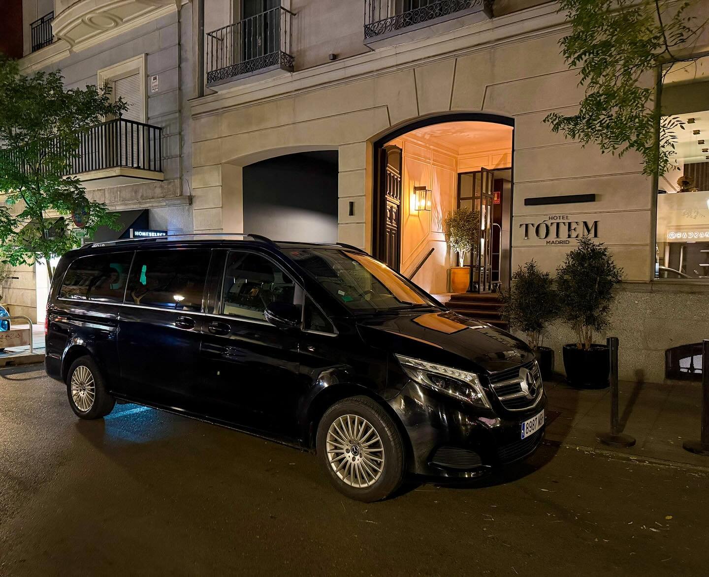Viaje a Madrid con chófer privado: servicio de Black Button en 2025